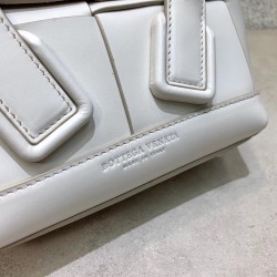 Bottega Veneta Mini Arco Bag In White Intrecciato Calfskin 101