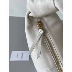 Bottega Veneta Double Knot Bag In White Calfskin 199