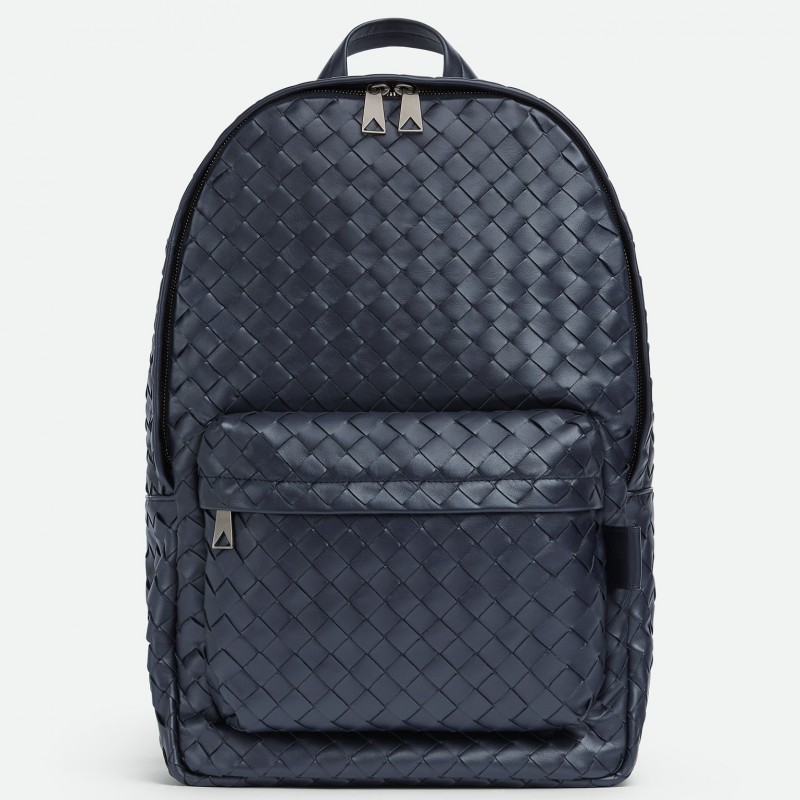 Bottega Veneta Medium Backpack In Dark Blue Intrecciato Calfskin 938