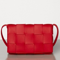 Bottega Veneta Cassette Bag In Red Lambskin 668