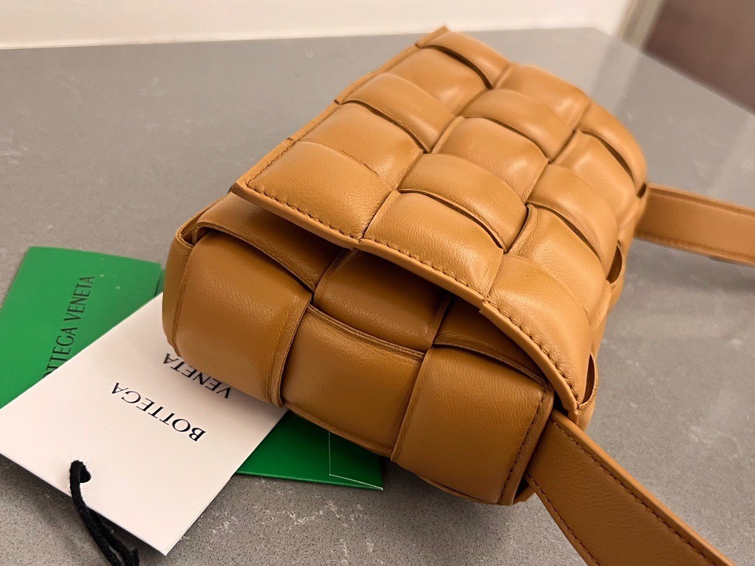 Bottega Veneta Small Padded Cassette Bag In Camel Lambskin 750