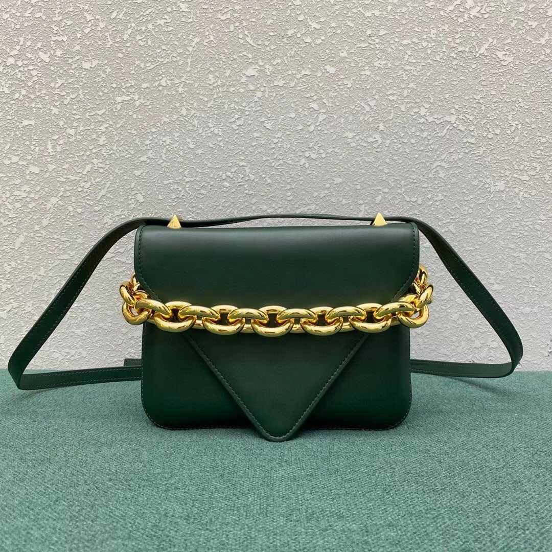 Bottega Veneta Mount Small Bag In Green Calfskin 301