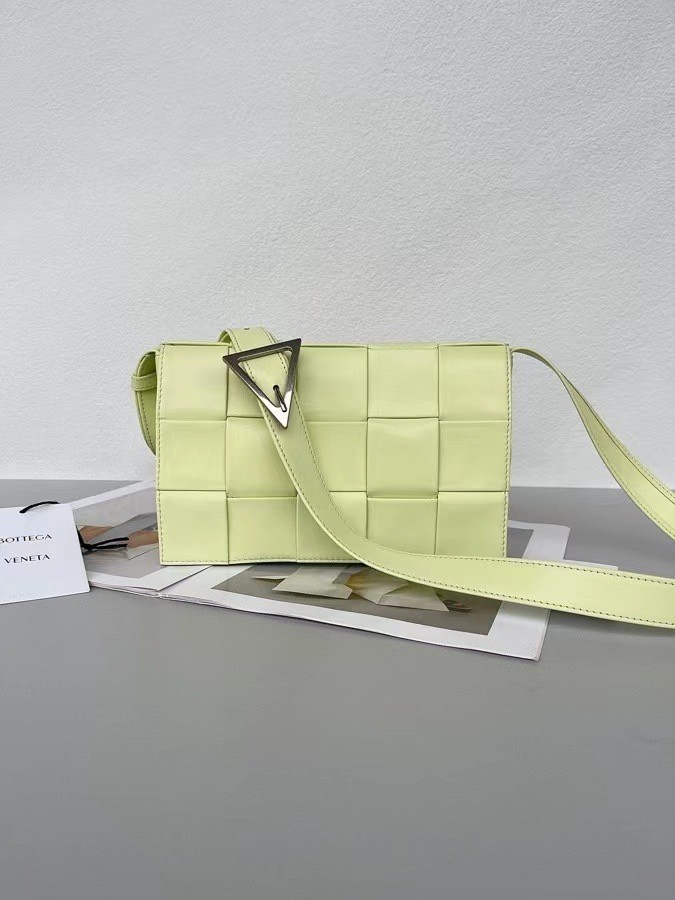 Bottega Veneta Cassett Bag In Lemon Wrinkled Calfskin 327