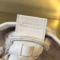 Bottega Veneta Sardine Mini Bag In White Intrecciato Lambskin 887