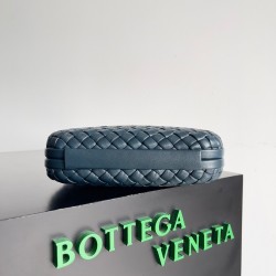 Bottega Veneta Knot Minaudiere Clutch In Space Intrecciato Lambskin 745