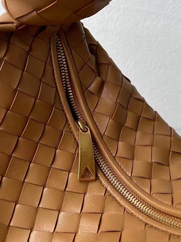 Bottega Veneta BV Jodie Teen Bag In Caramel Intrecciato Leather 930