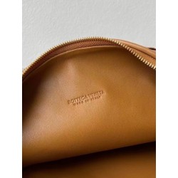 Bottega Veneta BV Jodie Teen Bag In Caramel Intrecciato Leather 930