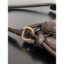 Bottega Veneta Gemelli Medium Bag in Fondant Intrecciato Lambskin 953