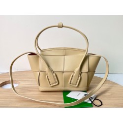 Bottega Veneta Mini Arco Bag In Beige Intrecciato Calfskin 014