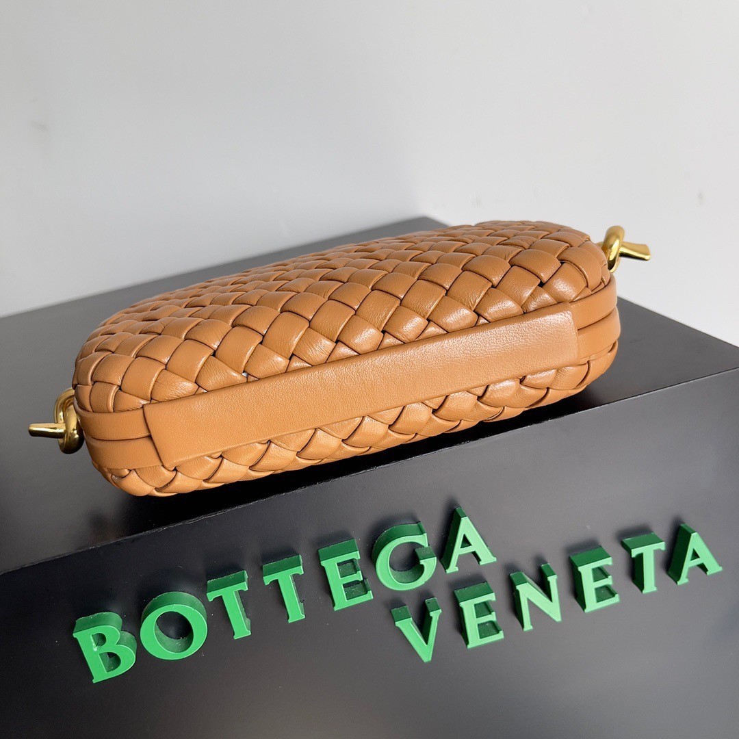 Bottega Veneta Knot Minaudiere On Strap In Camel Intreccio Lambskin 074