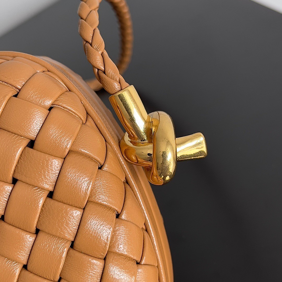 Bottega Veneta Knot Minaudiere On Strap In Camel Intreccio Lambskin 074