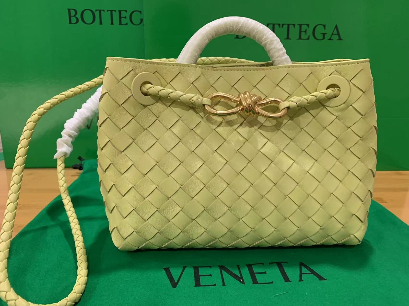 Bottega Veneta Small Andiamo Bag In Ice Cream Intrecciato Lambskin 199