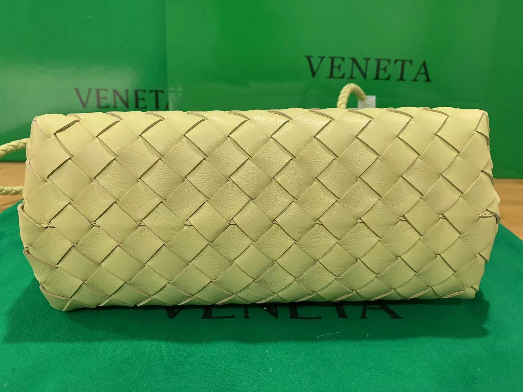 Bottega Veneta Small Andiamo Bag In Ice Cream Intrecciato Lambskin 199