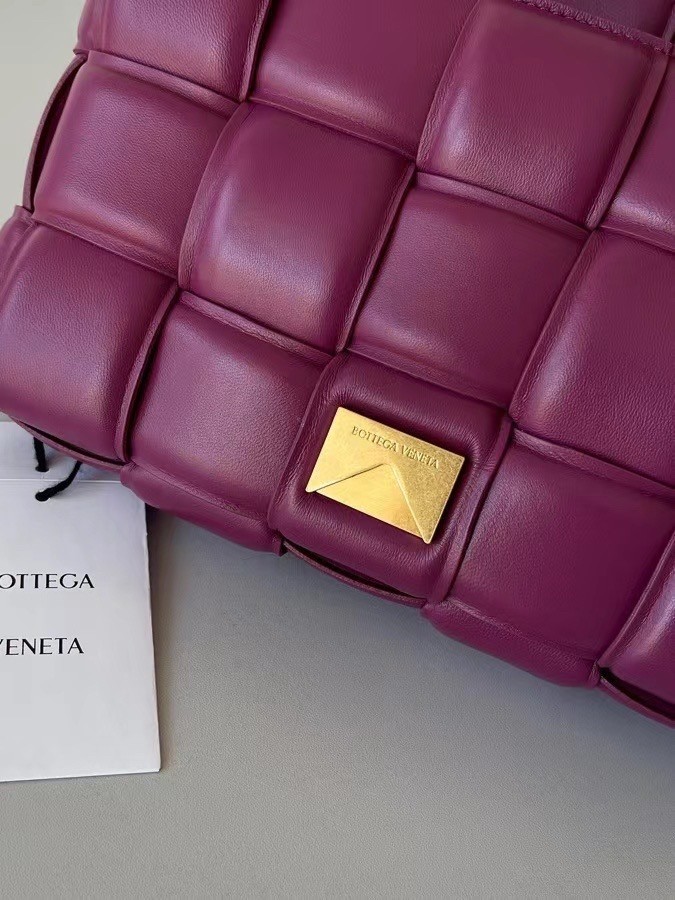 Bottega Veneta Padded Cassette Bag In Cinnabar Lambskin 328