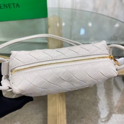 Bottega Veneta Loop Mini Bag In White Intrecciato Lambskin 325