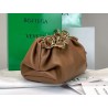 Bottega Veneta The Chain Pouch Bag In Teak Calfskin 833