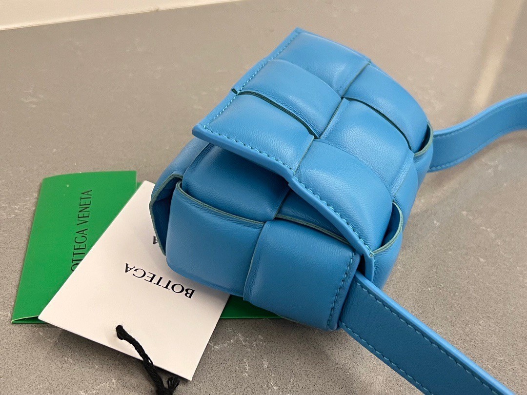 Bottega Veneta Candy Padded Cassette Bag In Pool Lambskin 931