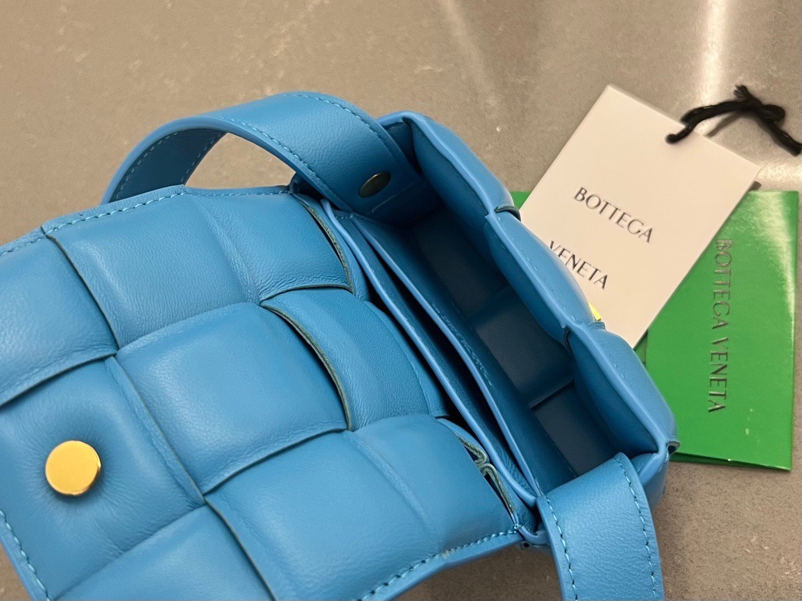 Bottega Veneta Candy Padded Cassette Bag In Pool Lambskin 931