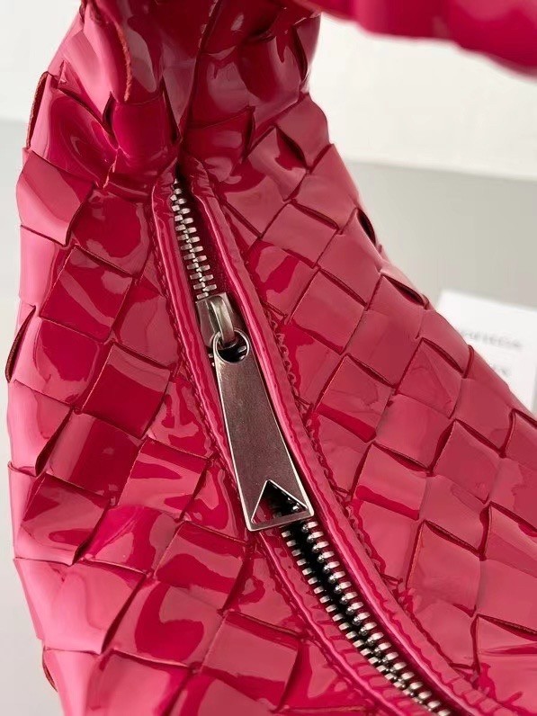 Bottega Veneta BV Jodie Mini Bag In Red Intrecciato Patent Leather 856