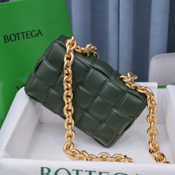 Bottega Veneta Chain Cassette Bag In Raintree Lambskin 906