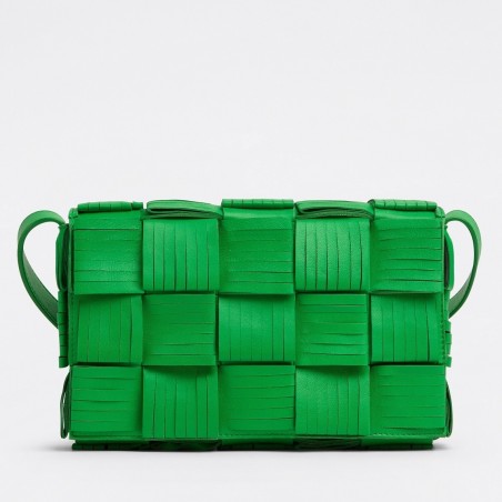 Bottega Veneta Cassett Fringed Bag In Parakeet Lambskin 013