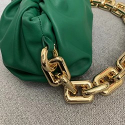 Bottega Veneta The Chain Pouch In Green Calfskin 137