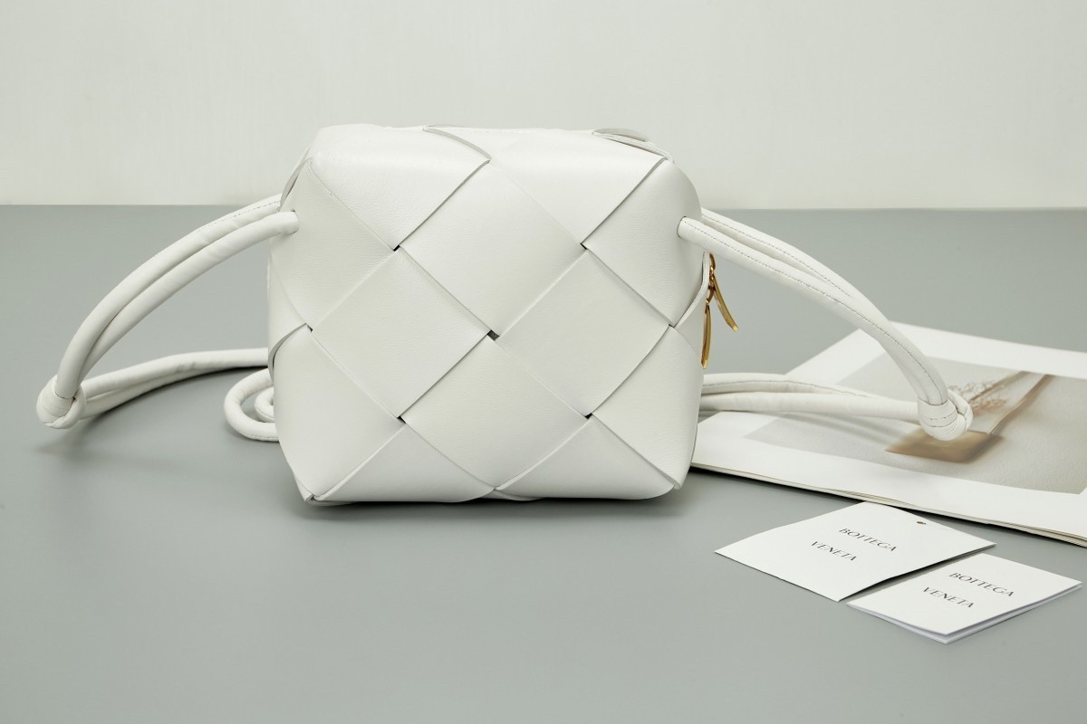 Bottega Veneta Mini Cassette Camera Bag In White Lambskin 284