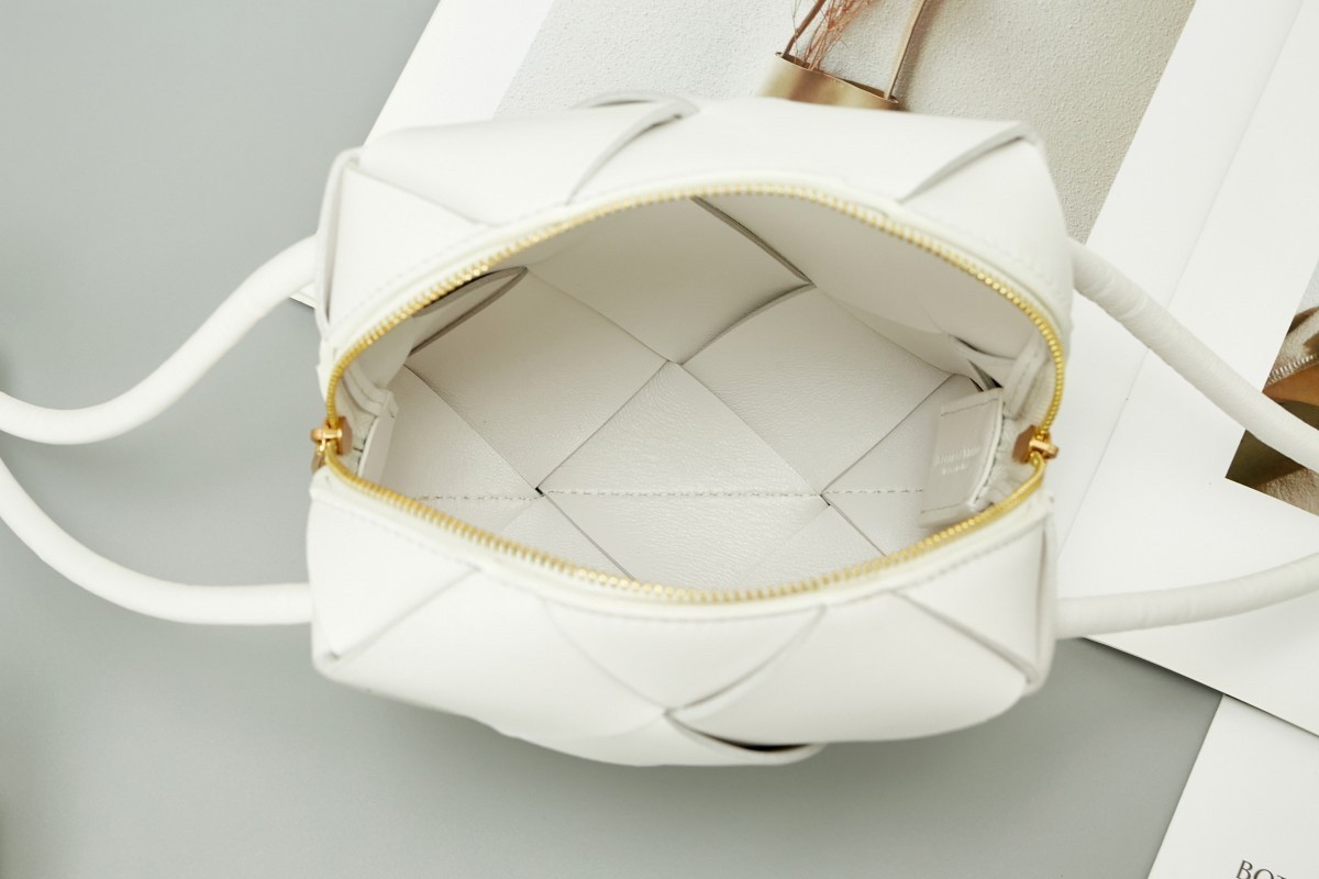 Bottega Veneta Mini Cassette Camera Bag In White Lambskin 284