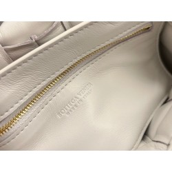 Bottega Veneta Small Padded Cassette Bag In White Lambskin 387