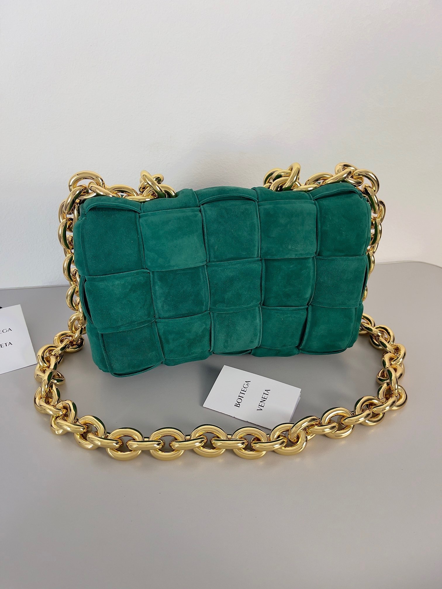 Bottega Veneta Chain Cassette Bag In Emerald Green Suede 501