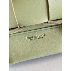 Bottega Veneta Candy Cassette Bag In Travertine Lambskin 530