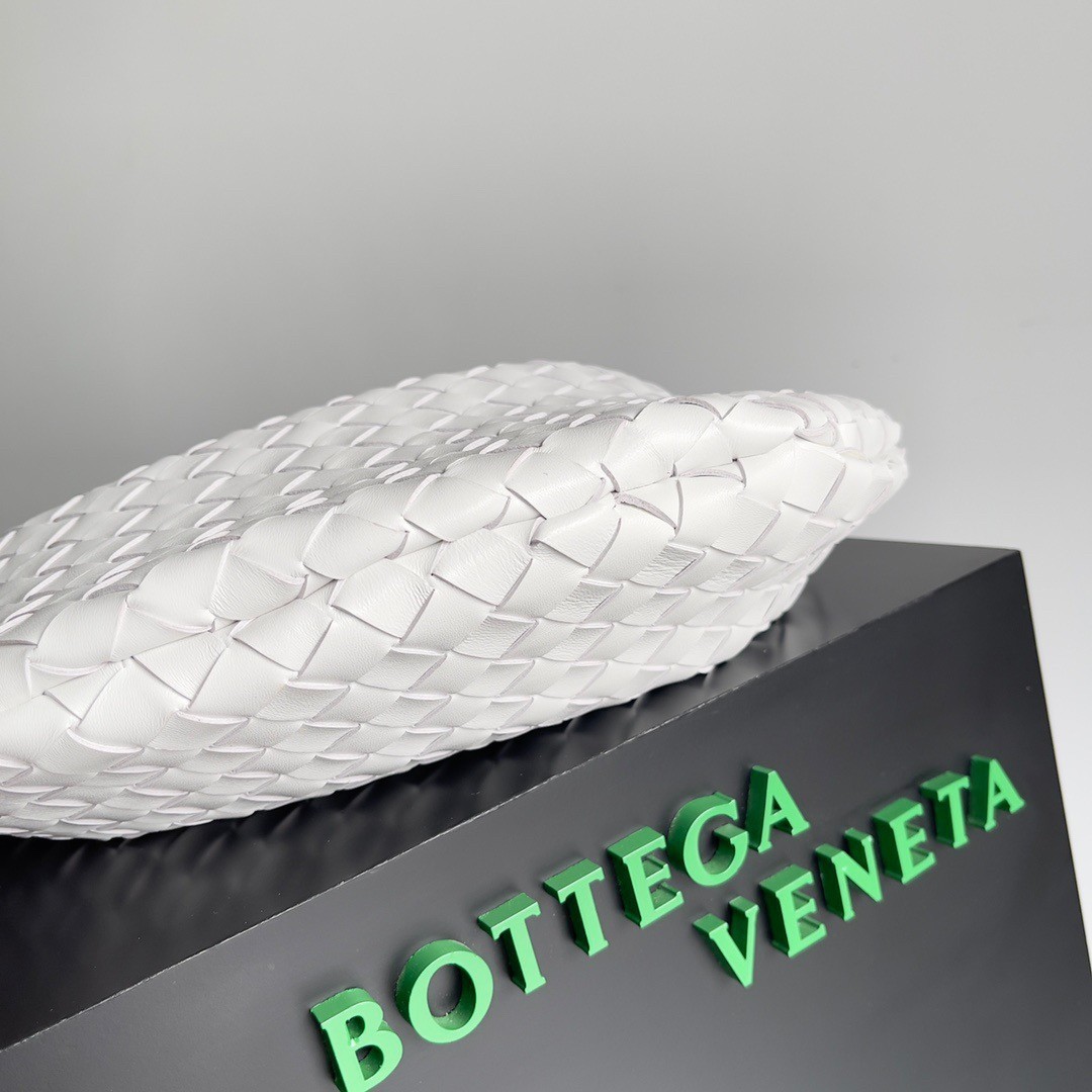 Bottega Veneta Small Sardine Bag In White Intrecciato Lambskin 660