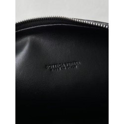 Bottega Veneta BV Jodie Teen Bag In Black Intrecciato Leather 967