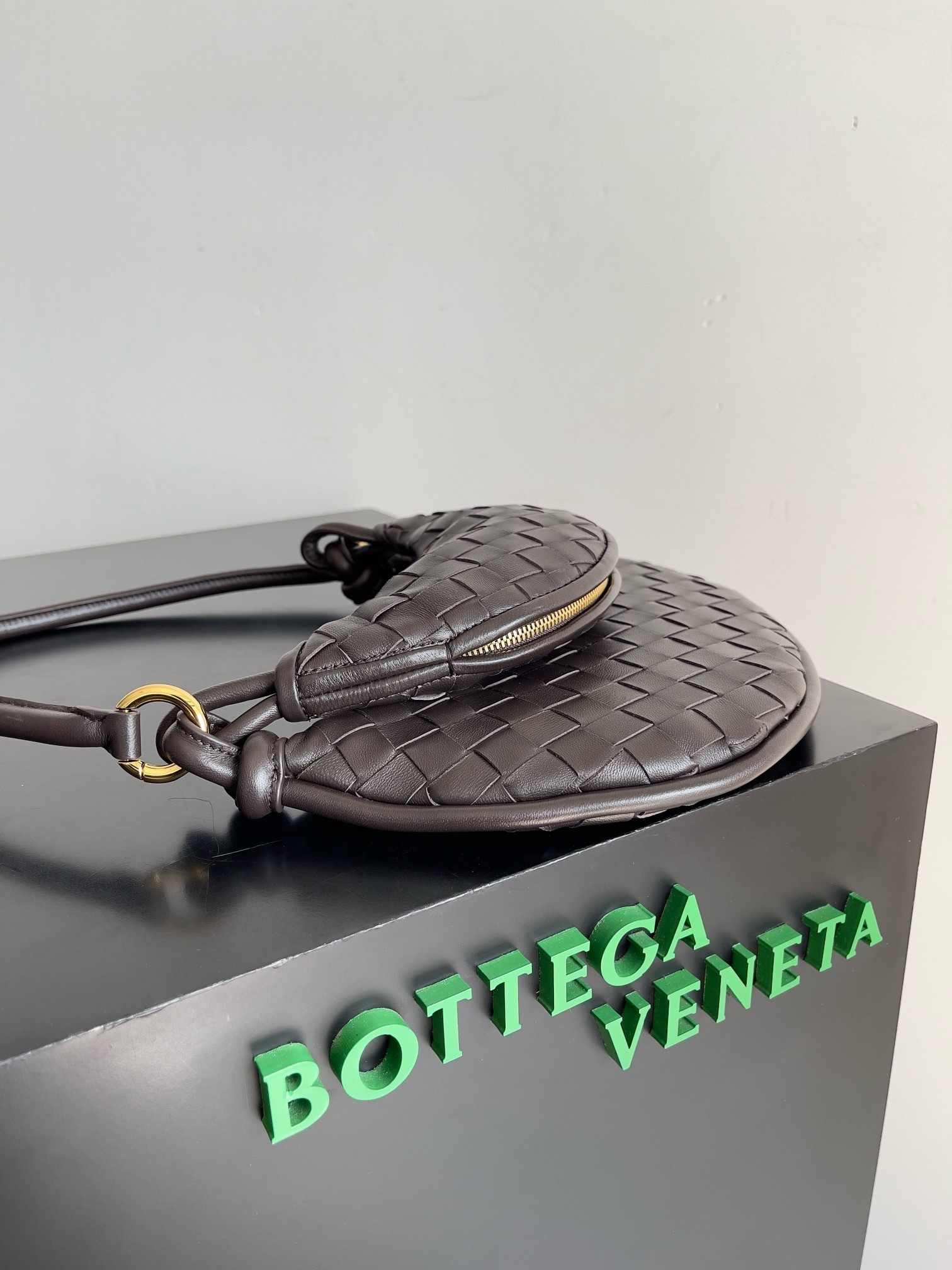 Bottega Veneta Gemelli Small Bag in Fondant Intrecciato Lambskin 025