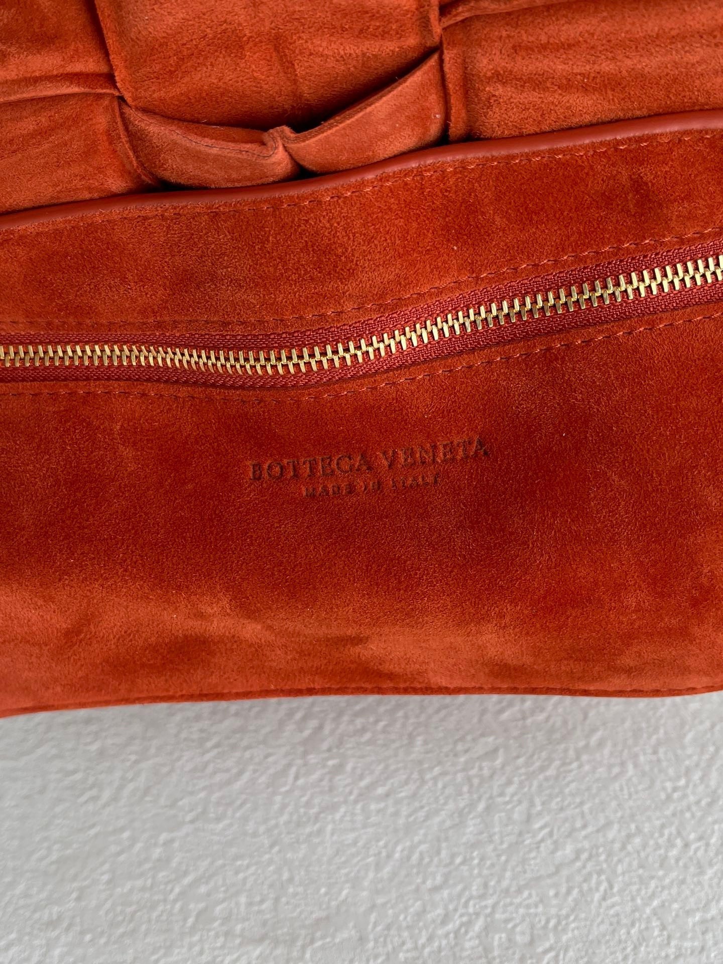 Bottega Veneta Chain Cassette Bag In Maple Suede 091