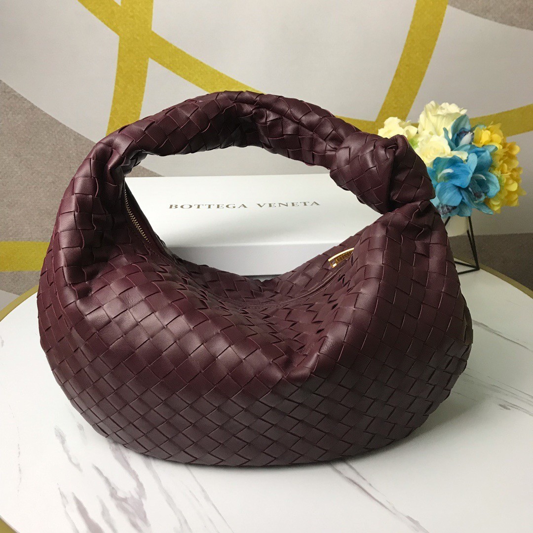 Bottega Veneta BV Jodie Small Bag In Fondant Intrecciato Leather 631