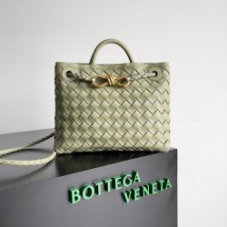 Bottega Veneta Small Andiamo Bag In Travertine Intrecciato Lambskin 916