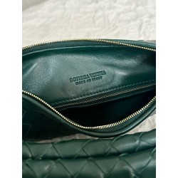 Bottega Veneta Gemelli Medium Bag in Emerald Green Intrecciato Lambskin 881