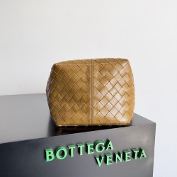 Bottega Veneta Small Flip Flap Bag in Acorn Intrecciato Lambskin 993