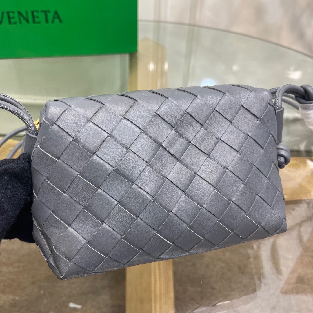 Bottega Veneta Loop Mini Bag In Grey Intrecciato Lambskin 495