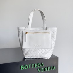 Bottega Veneta Small Flip Flap Bag in White Intrecciato Lambskin 340