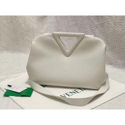 Bottega Veneta Medium Point Top Handle Bag In White Leather 352