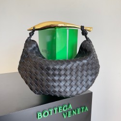 Bottega Veneta Small Sardine Bag In Black Intrecciato Lambskin 424