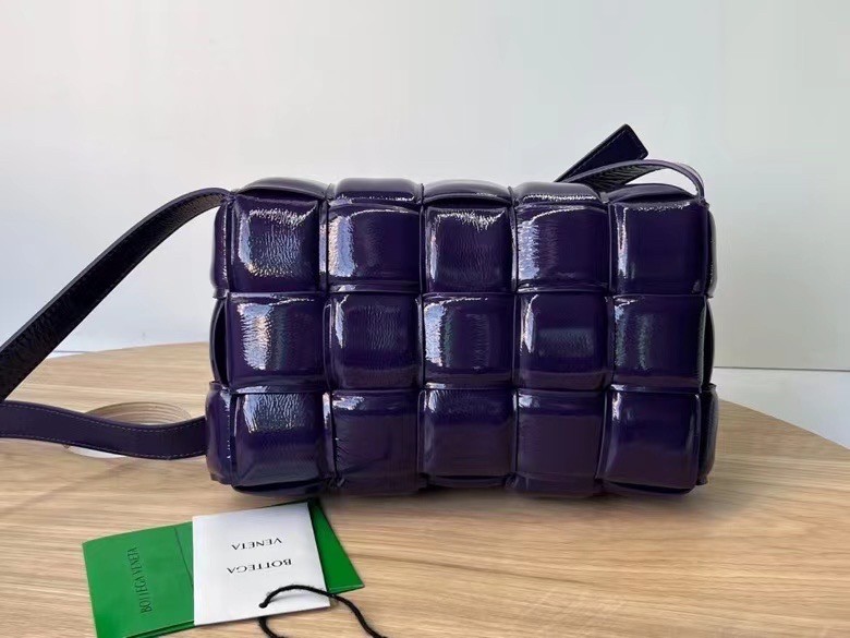 Bottega Veneta Padded Cassette Bag In Raisin Deerskin 072