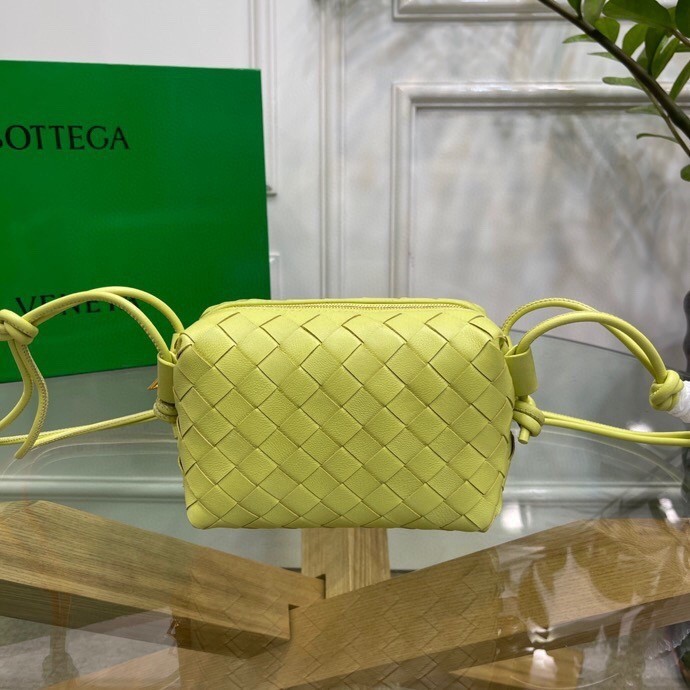 Bottega Veneta Loop Mini Bag In Kiwi Intrecciato Lambskin 104