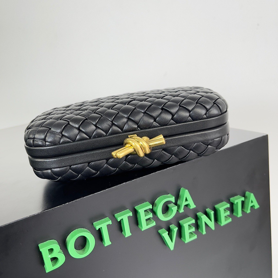 Bottega Veneta Knot Minaudiere Clutch In Black Intrecciato Lambskin 933