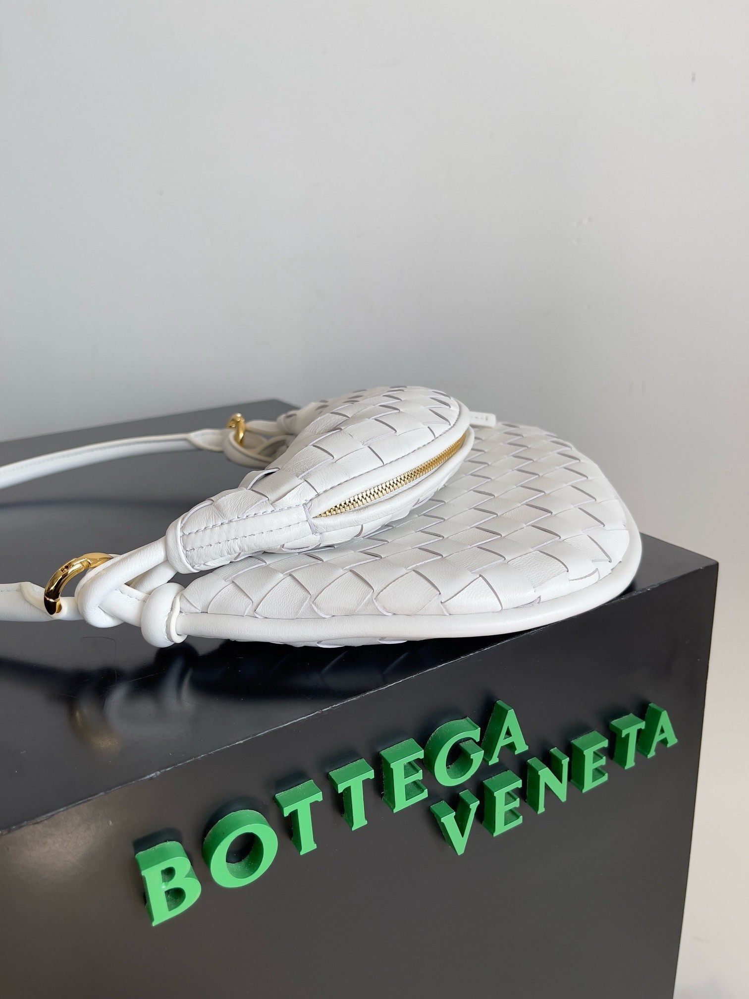 Bottega Veneta Gemelli Small Bag in White Intrecciato Lambskin 578