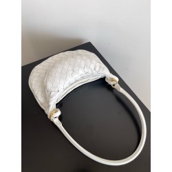 Bottega Veneta Gemelli Small Bag in White Intrecciato Lambskin 578