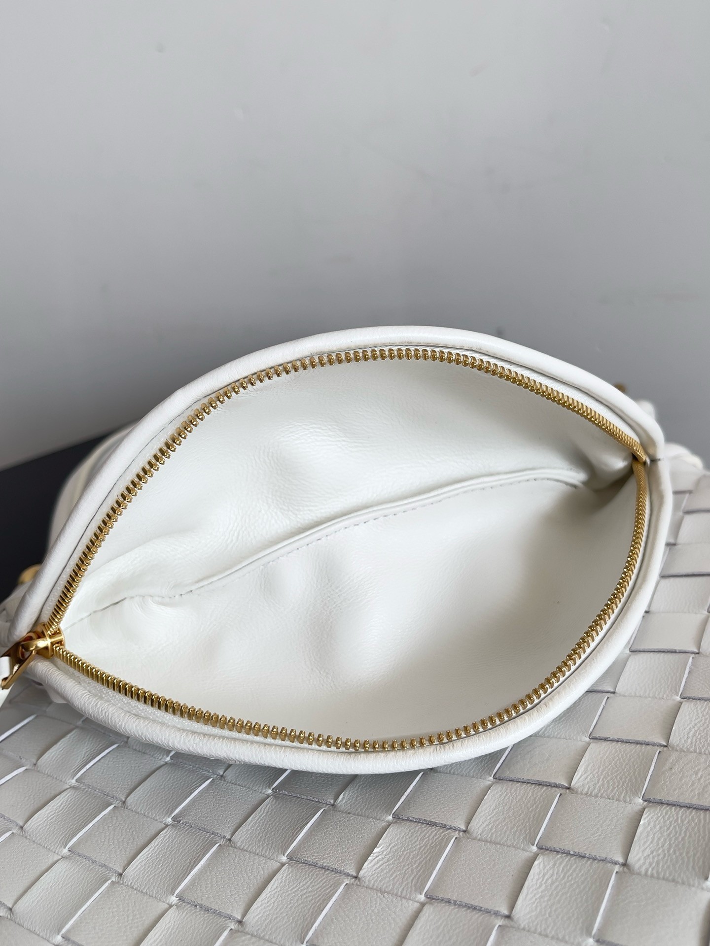 Bottega Veneta Gemelli Small Bag in White Intrecciato Lambskin 578