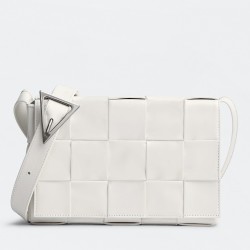 Bottega Veneta Cassett Bag In White Wrinkled Calfskin 641